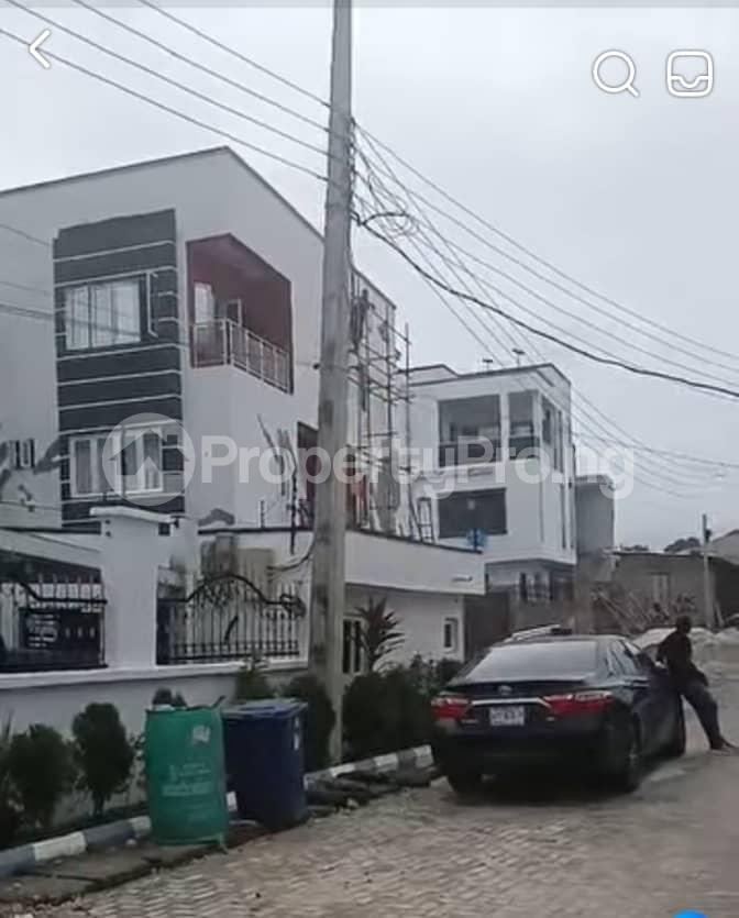 4 bedroom House for sale Millenuim/UPS Gbagada Lagos