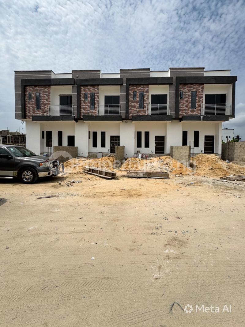 4 bedroom House for sale General Paint Lekki Lagos
