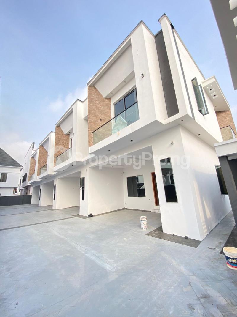 4 bedroom House for sale Orchid Road Lekki Lagos
