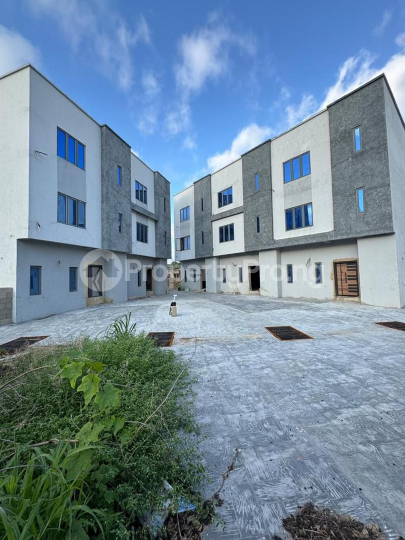 4 bedroom House for sale Surulere Lagos - 0