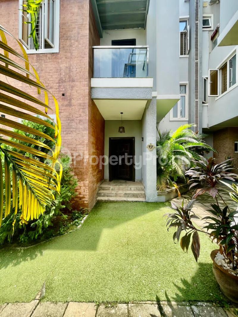 4 bedroom House for sale Gilmore Jahi Abuja