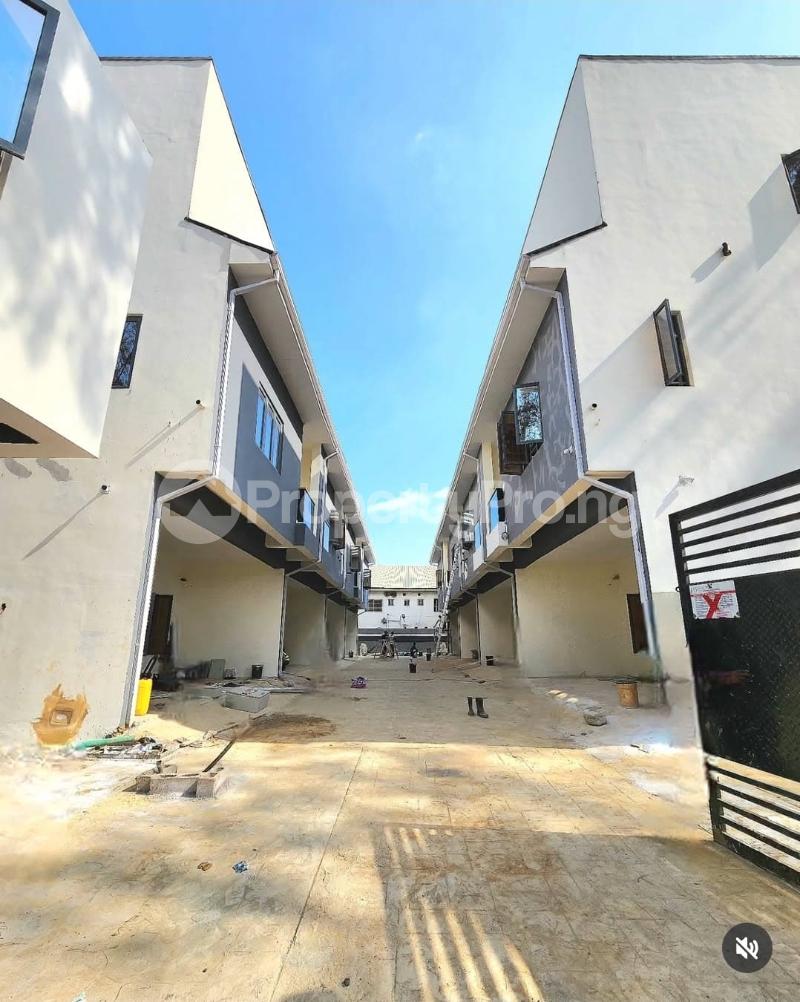 4 bedroom House for sale Surulere Lagos - 0