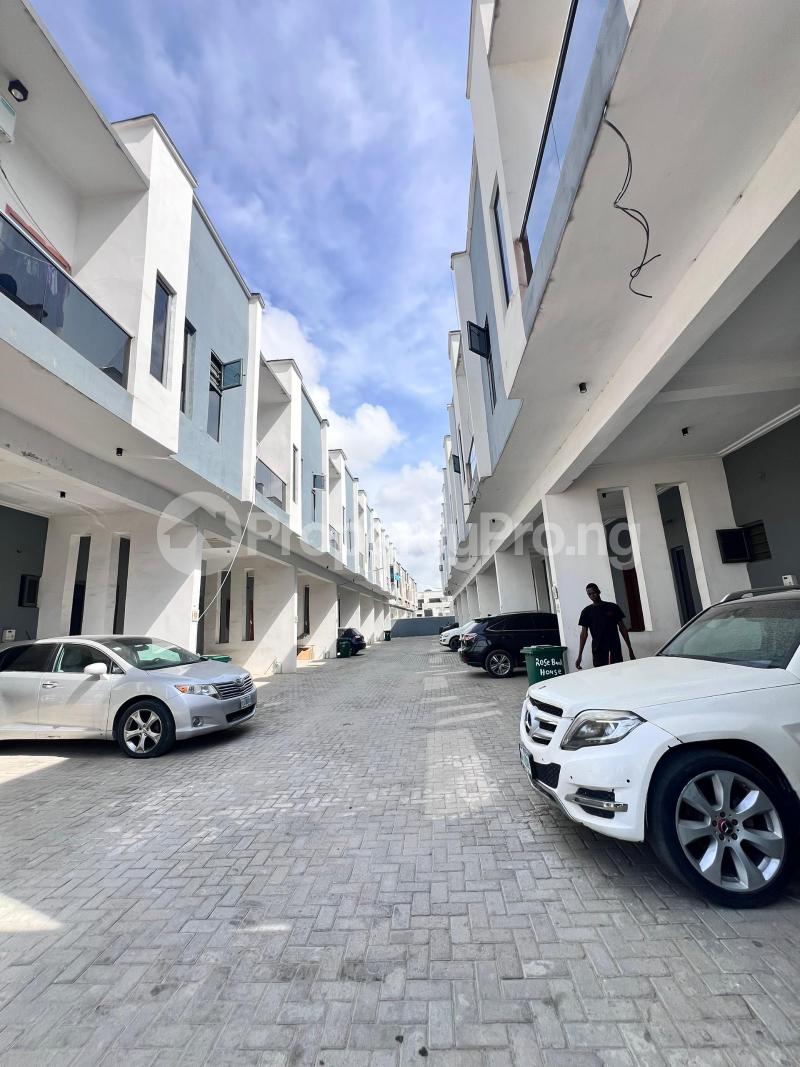 4 bedroom House for sale Ikota Lekki Lagos