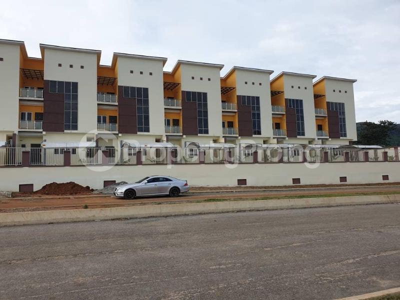 4 bedroom House for sale Behind Aduvie School Jahi Abuja