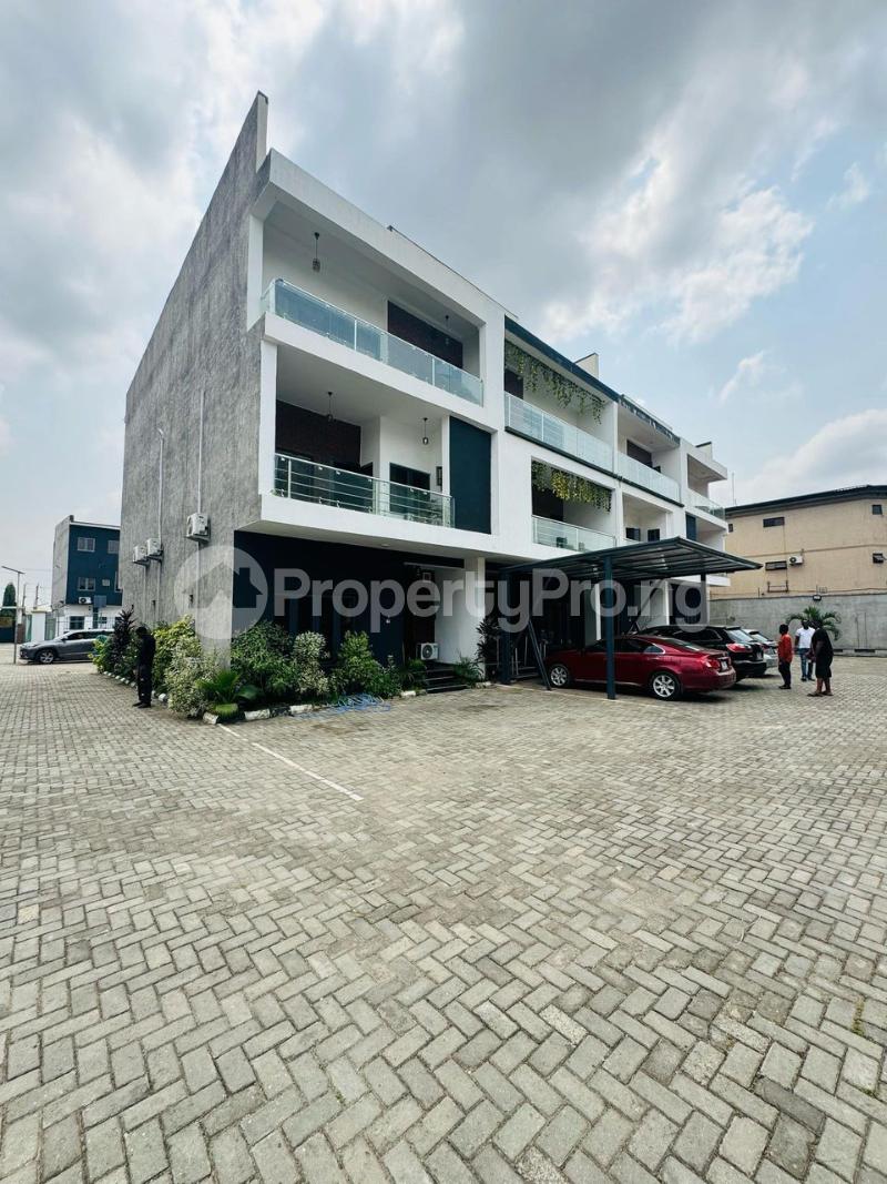 4 bedroom House for sale Pen cinema Agege Lagos
