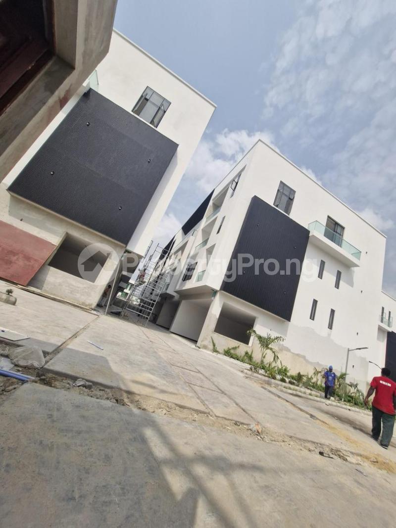 4 bedroom House for sale Meadow Hall Estate Lekki Lagos