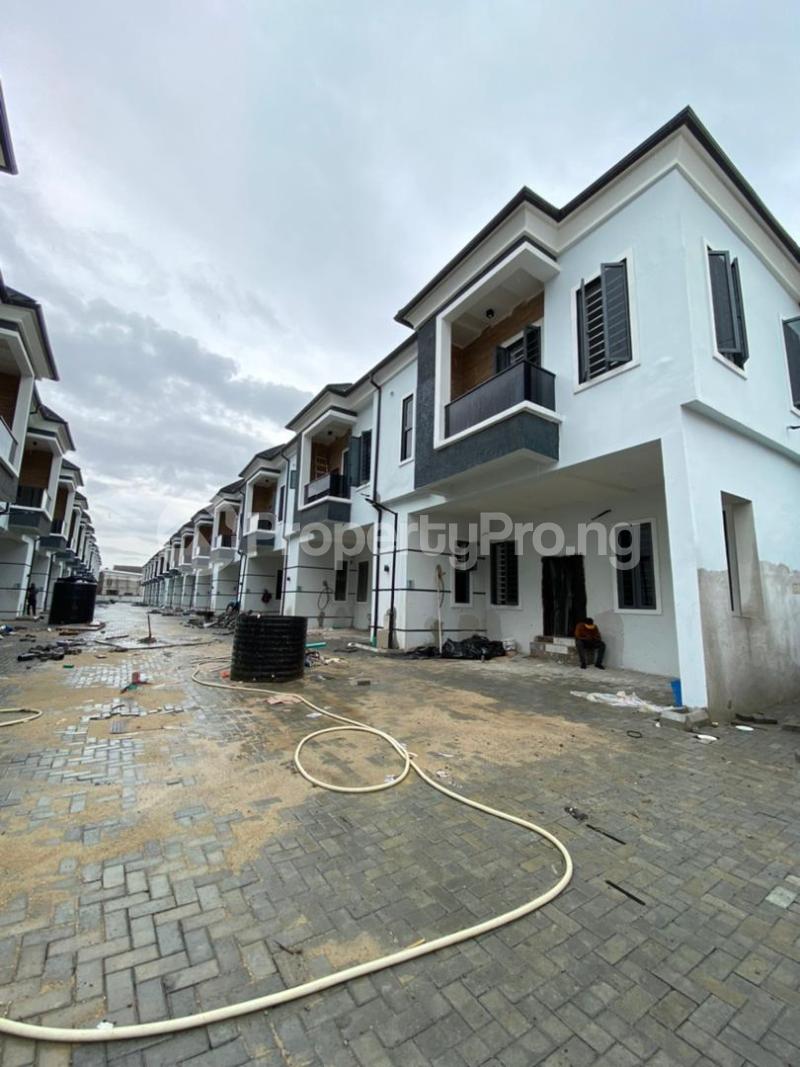 4 bedroom House for sale 2nd Toll Gate Lekki Phase 2 Lekki Lagos