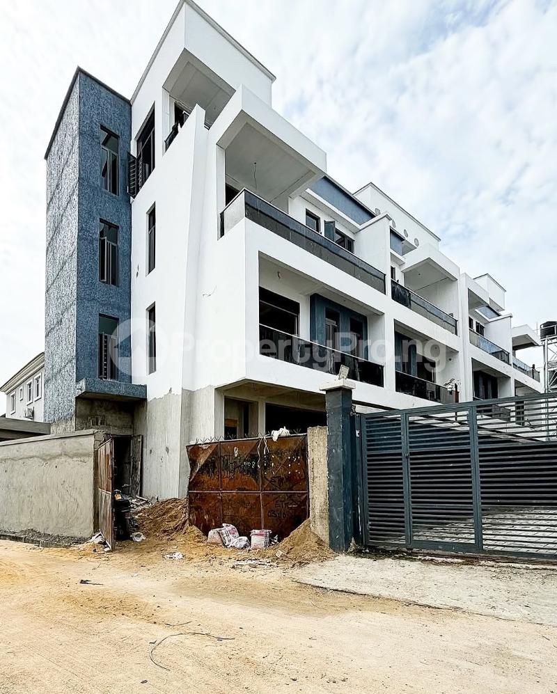 4 bedroom House for sale Ologolo Lekki Lagos