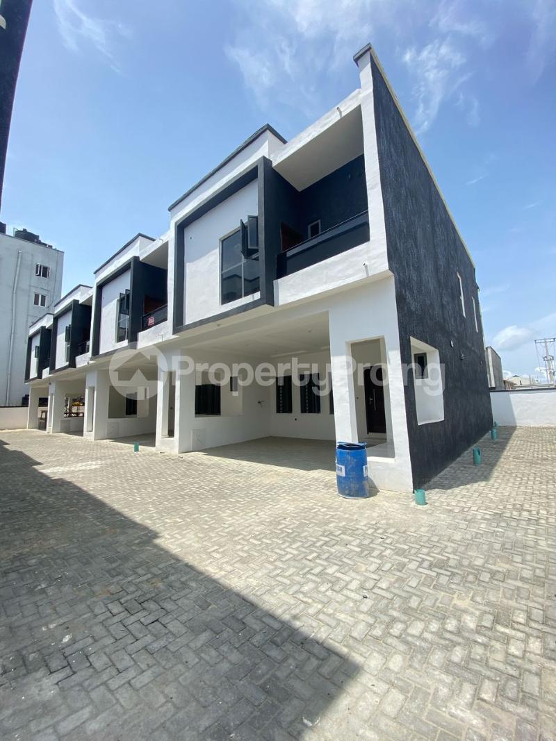 4 bedroom House for sale New Road chevron Lekki Lagos