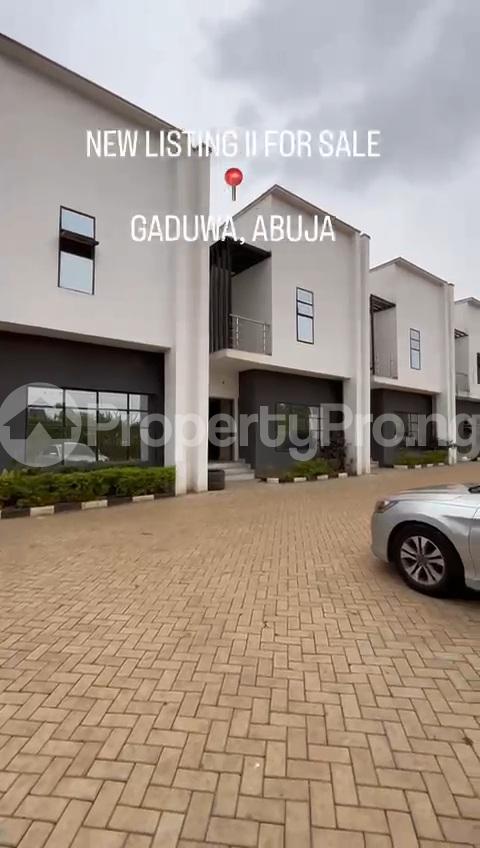 4 bedroom House for sale In A Mini Estate, Gaduwa Abuja