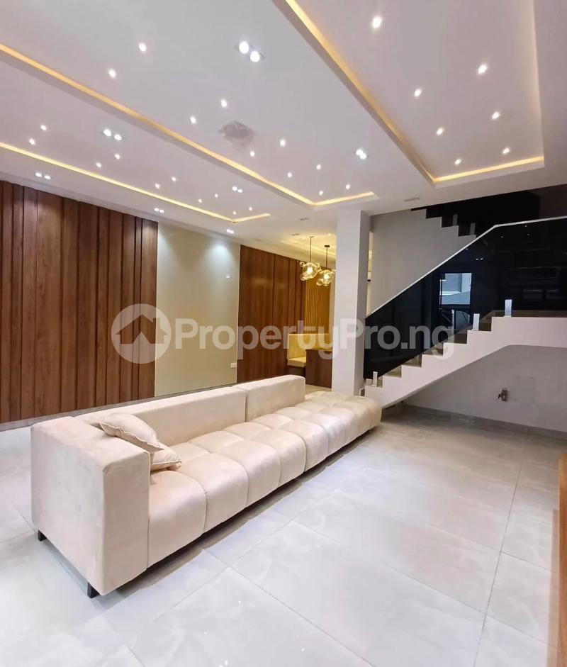 4 bedroom House for rent Nil ONIRU Victoria Island Lagos