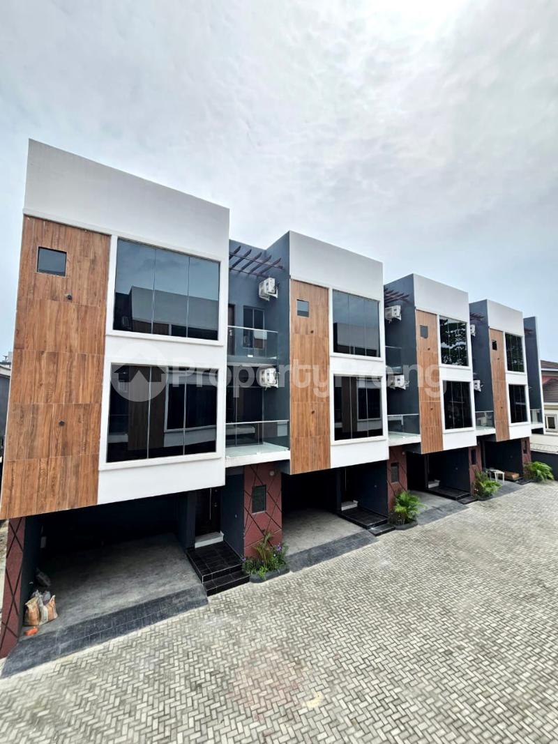 4 bedroom House for sale  Osapa london Lekki Lagos