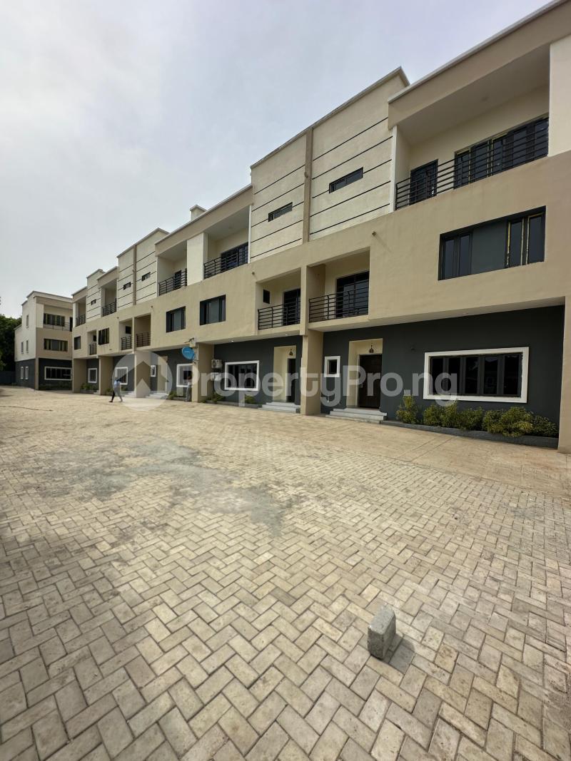 4 bedroom House for rent Main, Life Camp Abuja