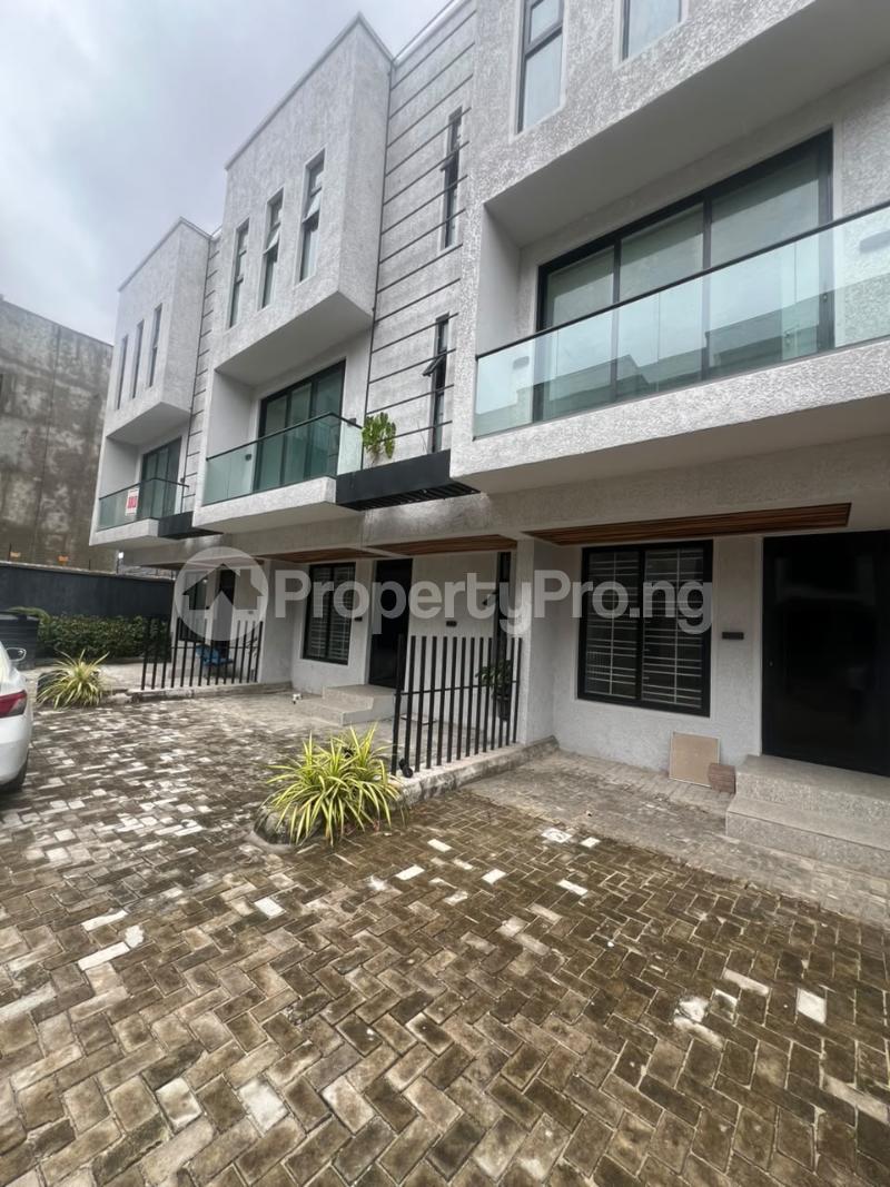 4 bedroom House for rent Ilasan Lekki Lagos