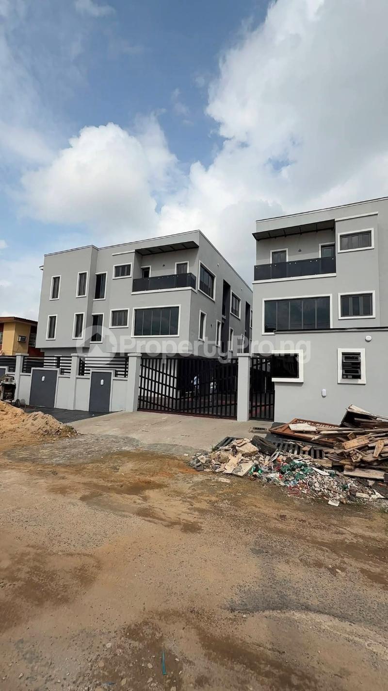 4 bedroom House for sale Adeniyi Jones Ikeja Lagos