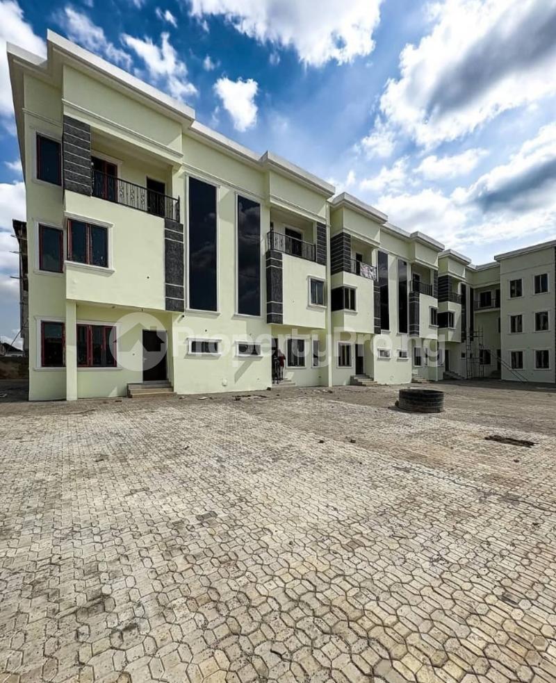 4 bedroom House for sale After Stella Maris Life Camp Abuja