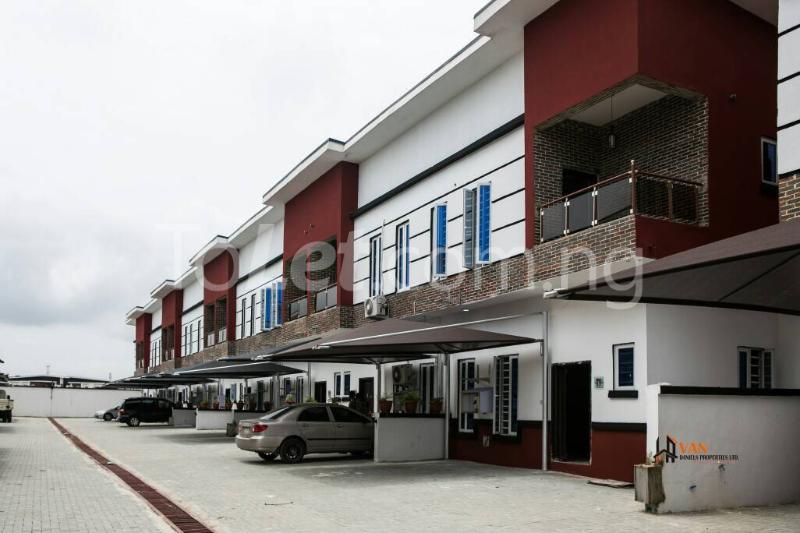 5 bedroom House for sale Van Daniel Court Ikota Lekki Lagos