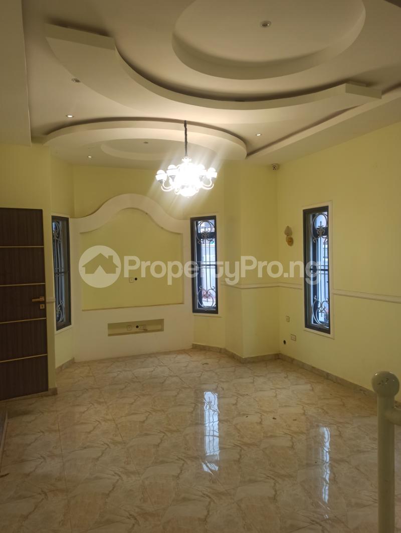 5 bedroom House for sale   Gwarinpa Abuja