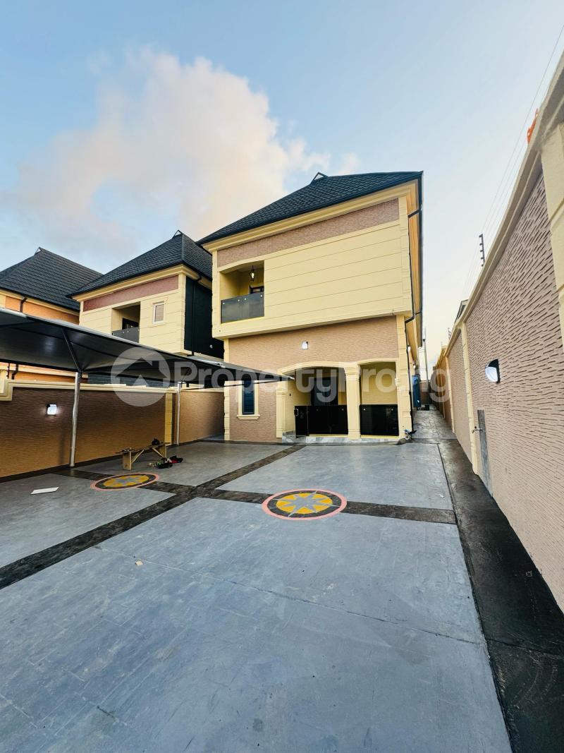 4 bedroom House for sale Ogba Lagos