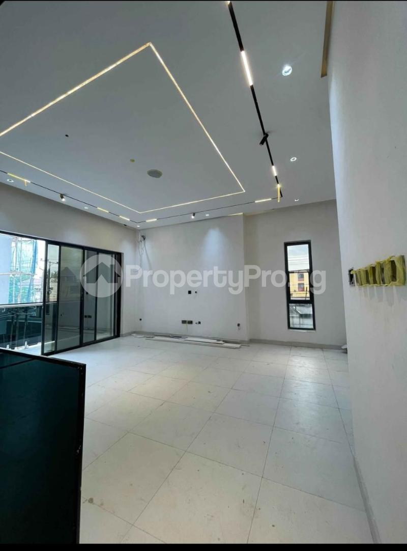 4 bedroom House for sale Maryland Lagos