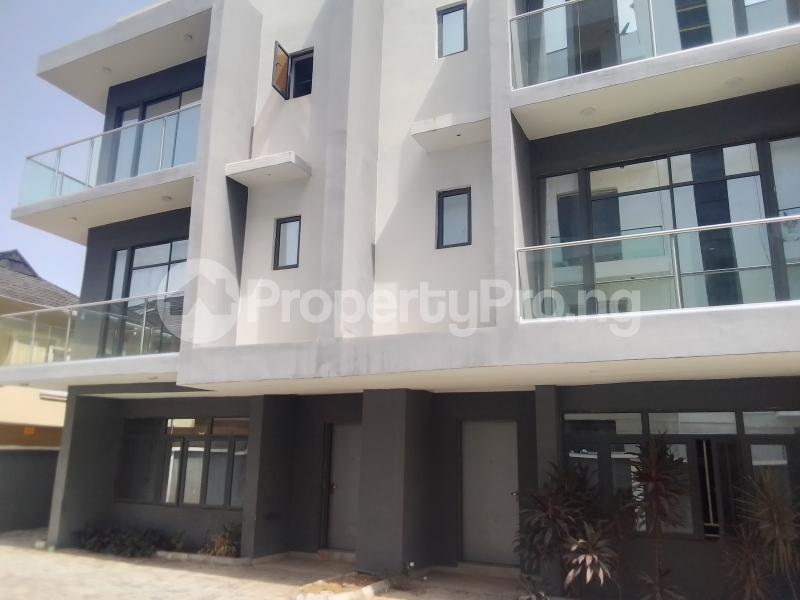 4 bedroom House for sale Bera Estate, Off Chevi View Estates Chevron chevron Lekki Lagos