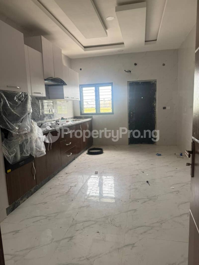 4 bedroom House for rent Harris Drive Ikota Lekki Lagos