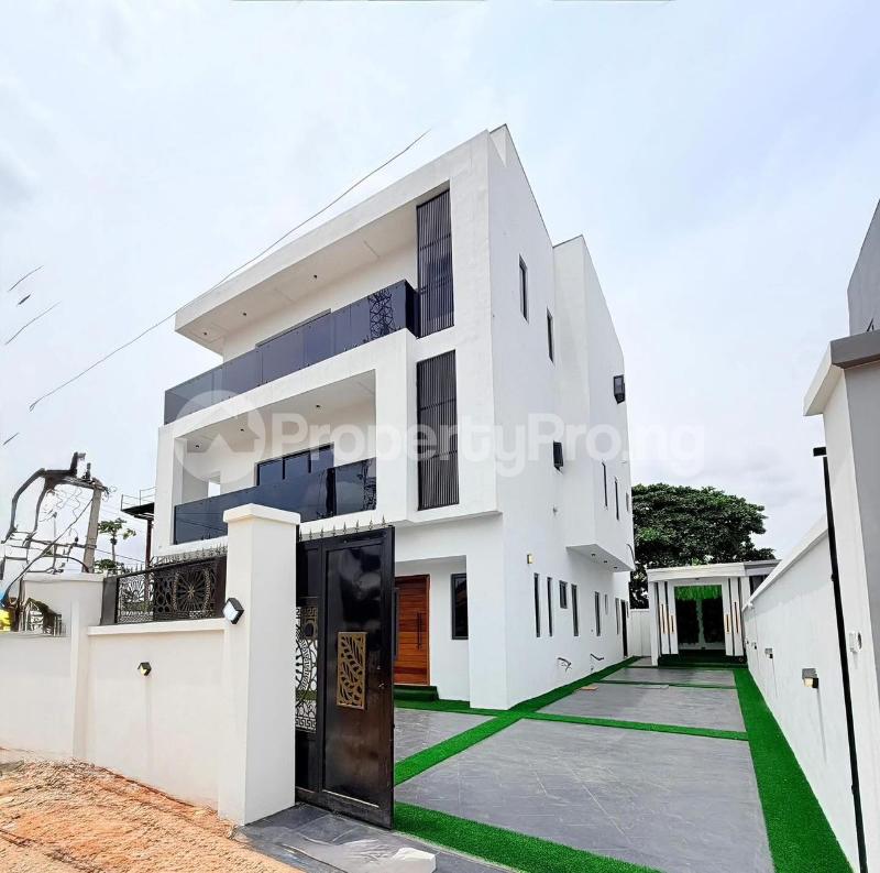 4 bedroom House for sale Gra Scheme, Oko oba Agege Lagos