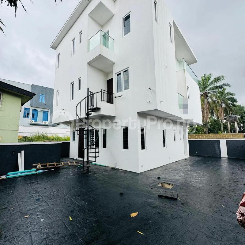 4 bedroom House for sale Adeniyi Jone, Ikeja Lagos