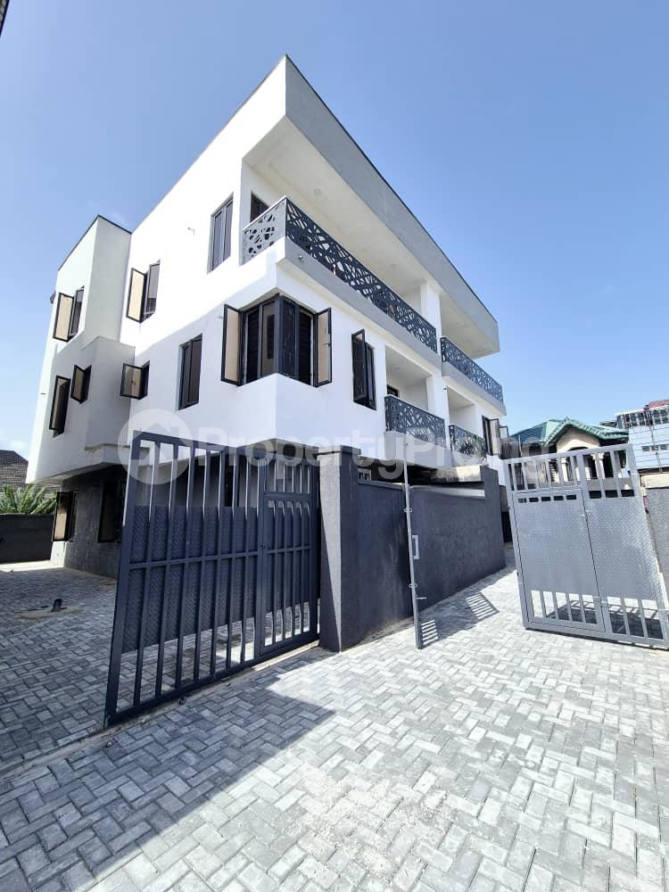 4 bedroom House for sale Igbo-efon Lekki Lagos