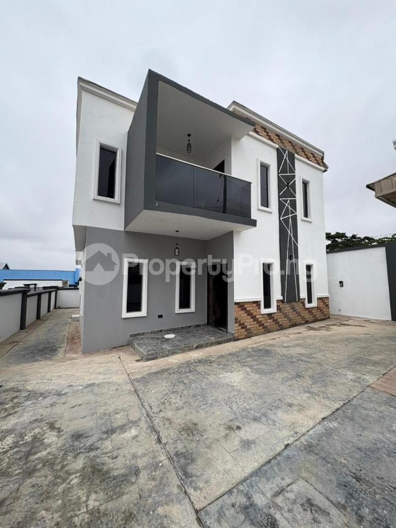 4 bedroom House for sale Kolapo Ishola Estate Akobo Ibadan Oyo