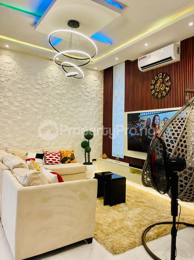 4 bedroom House for shortlet Surulere Lagos