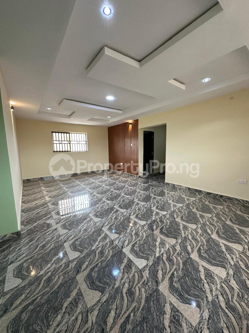 4 bedroom House for rent Ojo Oloba Street, Akobo Ibadan Oyo