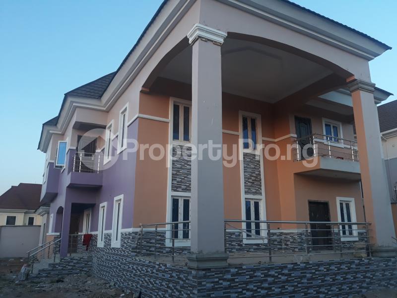 4 bedroom House for sale Von/trademoore Axis Lugbe Abuja