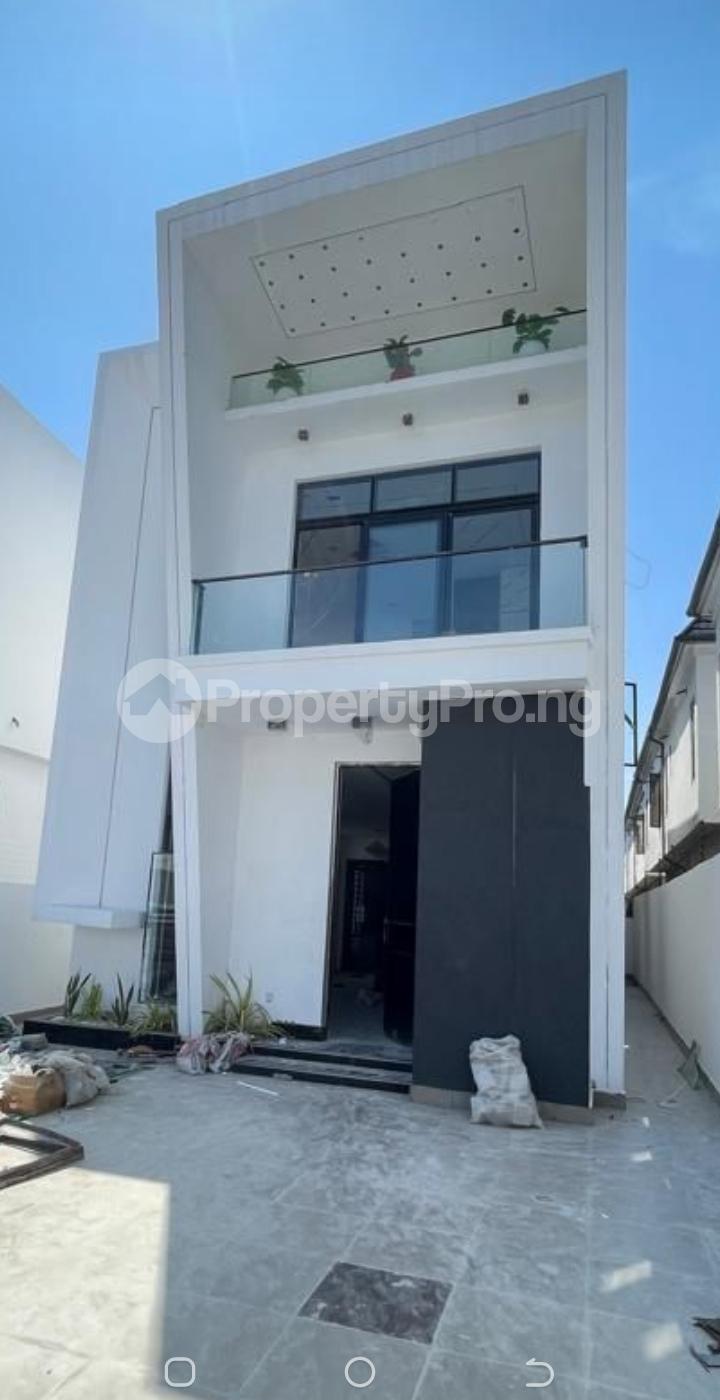 4 bedroom House for sale Orchid Road, Lekki Lagos