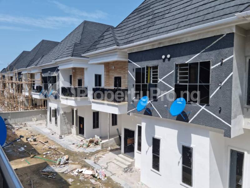 4 bedroom House for sale Orchard Road. chevron Lekki Lagos