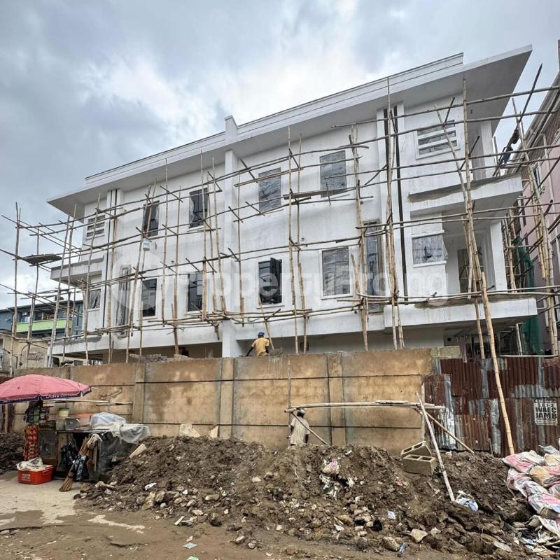 4 bedroom House for sale Ebuta Metta Yaba Lagos