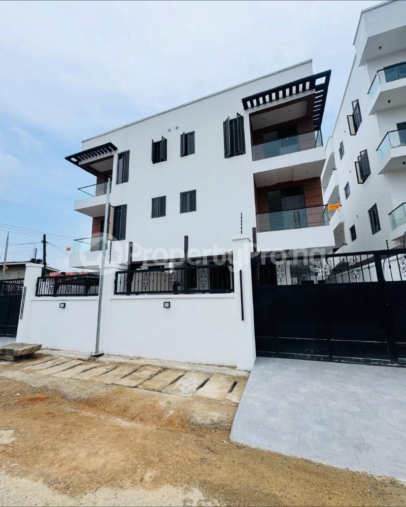 4 bedroom House for sale Adeniyi Jone Adeniyi Jones Ikeja Lagos