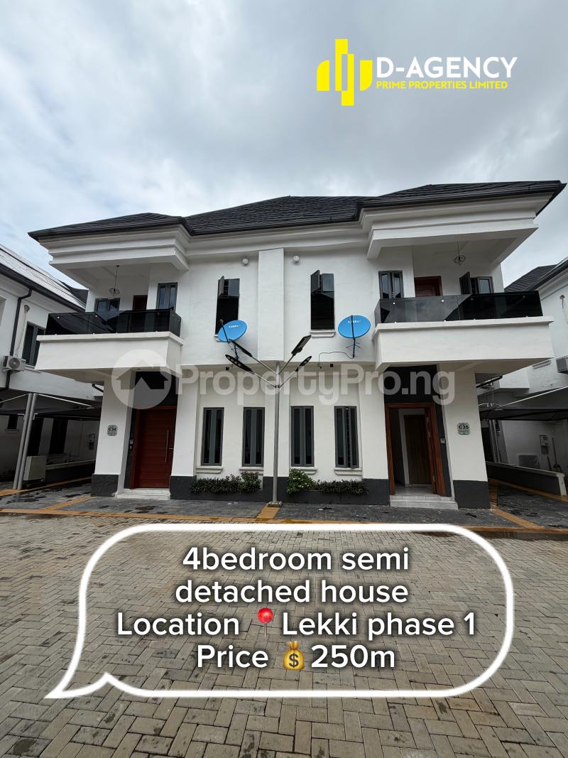 4 bedroom House for sale 2nd Toll Gate Lekki Lagos