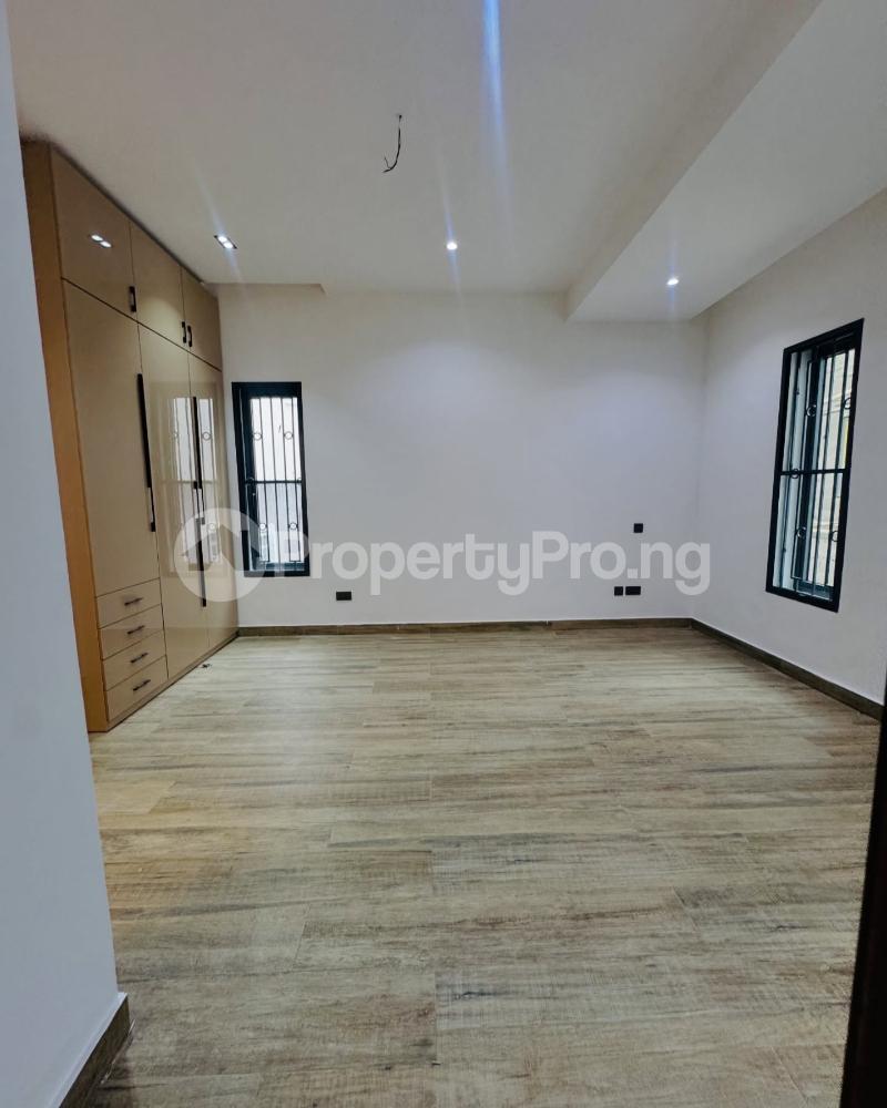 4 bedroom House for sale Magodo Phase 2, Magodo GRA Phase 1 Ojodu Lagos