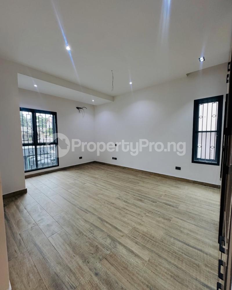 4 bedroom House for sale Magodo Phase 2, Magodo GRA Phase 1 Ojodu Lagos