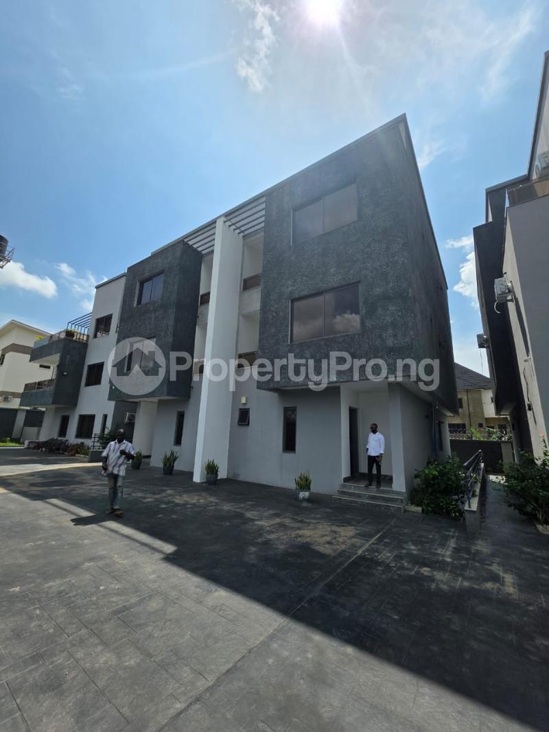 4 bedroom House for sale Life Camp Abuja