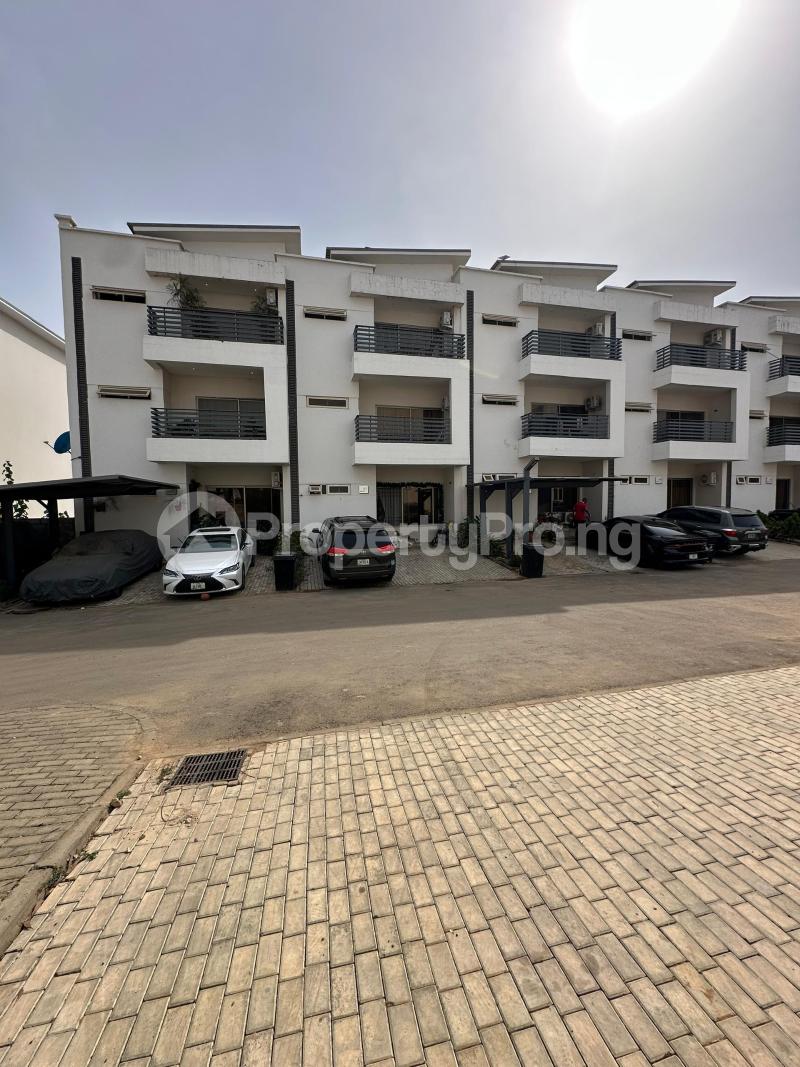 4 bedroom House for sale In An Estate Lifecamp Life Camp Abuja