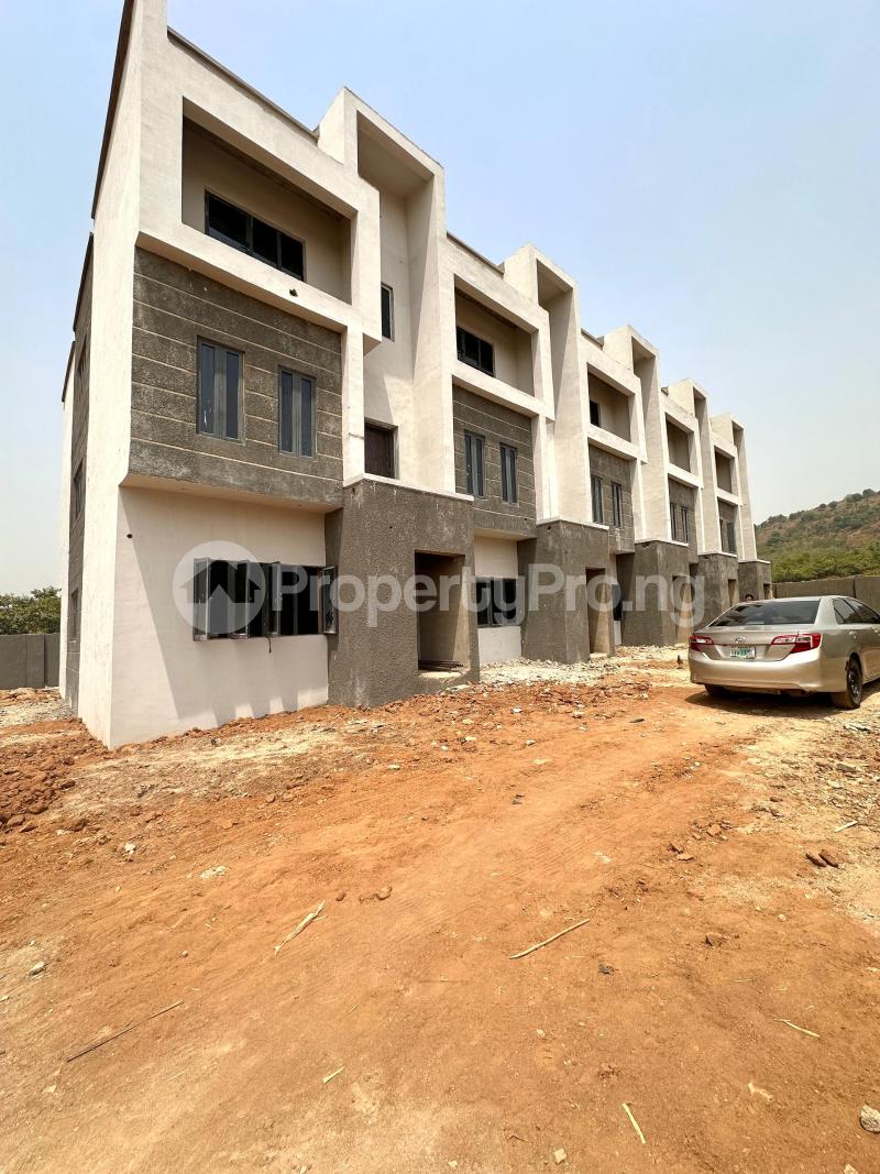 4 bedroom House for sale Before Godab Life Camp Abuja