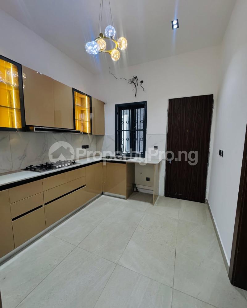 4 bedroom House for sale Magodo Phase 2, Magodo GRA Phase 1 Ojodu Lagos