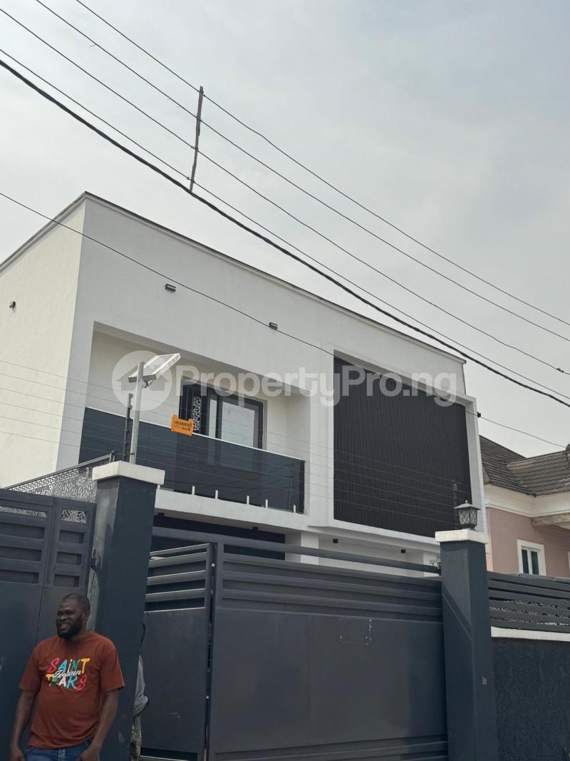 4 bedroom House for sale Medina Gbagada Lagos
