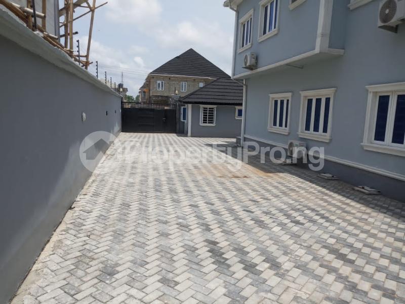 House for rent Ogunfayo Estate Awoyaya Ajah Lagos