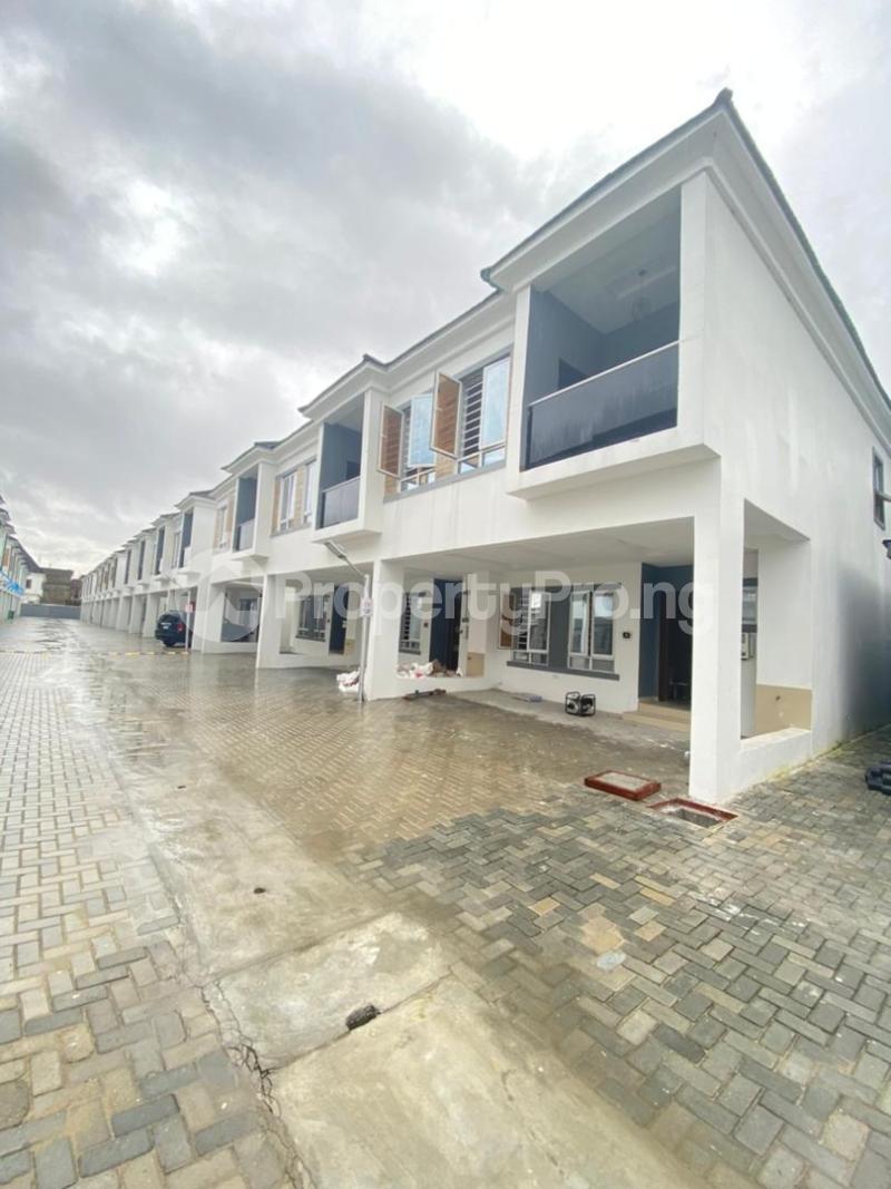 4 bedroom House for sale 2nd Toll Off Orchid Hotel Road chevron Lekki Lagos