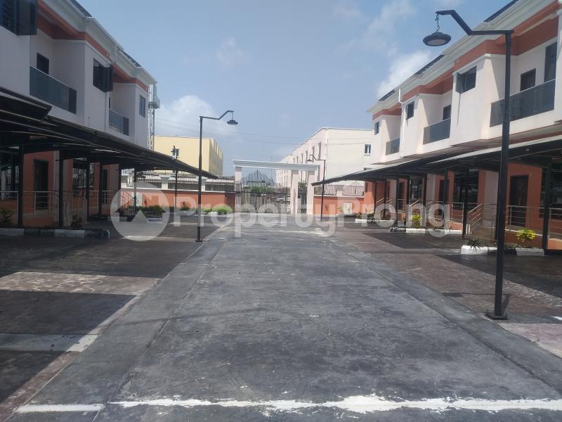 4 bedroom House for sale Ilasan Road By World Oil Filing Station Ilasan Lekki Lagos