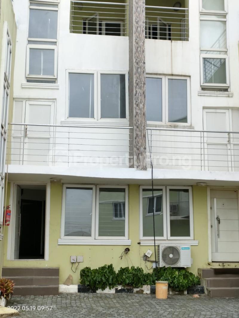 4 bedroom House for rent Magodo Phase1 Isheri Estate Magodo Kosofe/Ikosi Lagos