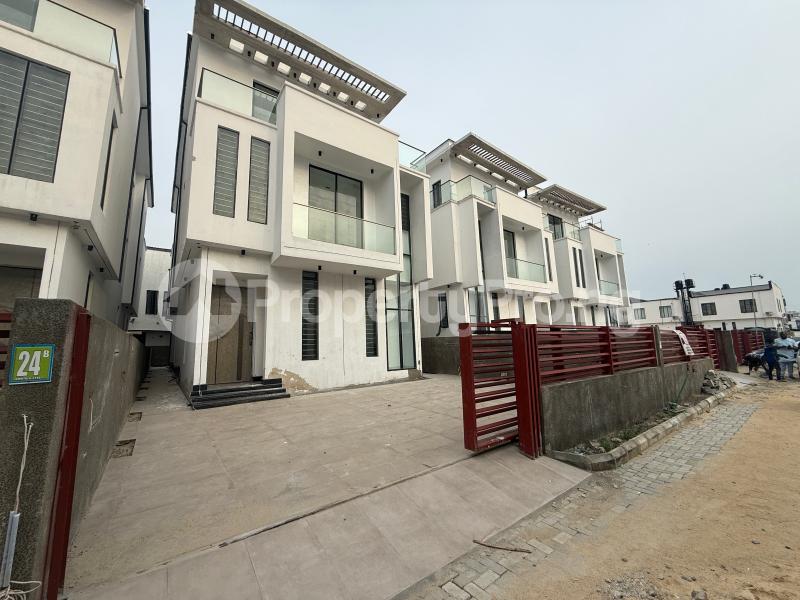 5 bedroom House for sale Daffodil Estate Chevron Lekki Lagos
